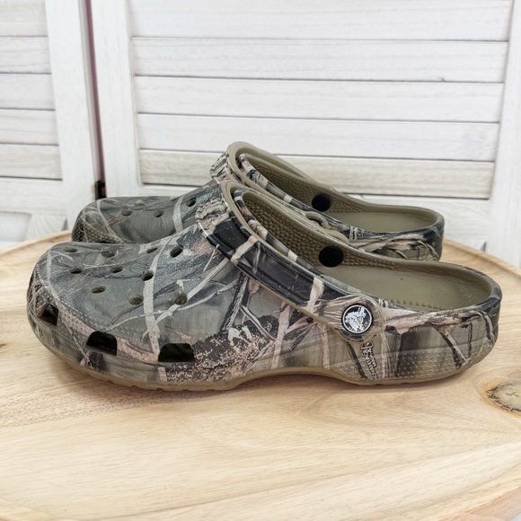 Crocs Classic Realtree Max 4 Camo Print Slip On Clog Sandals Green Mens 8 - Picture 3 of 11